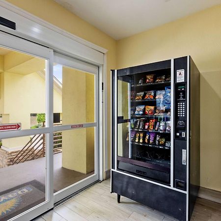 Days Inn & Suites By Wyndham Dfw Airport South-Euless Εξωτερικό φωτογραφία