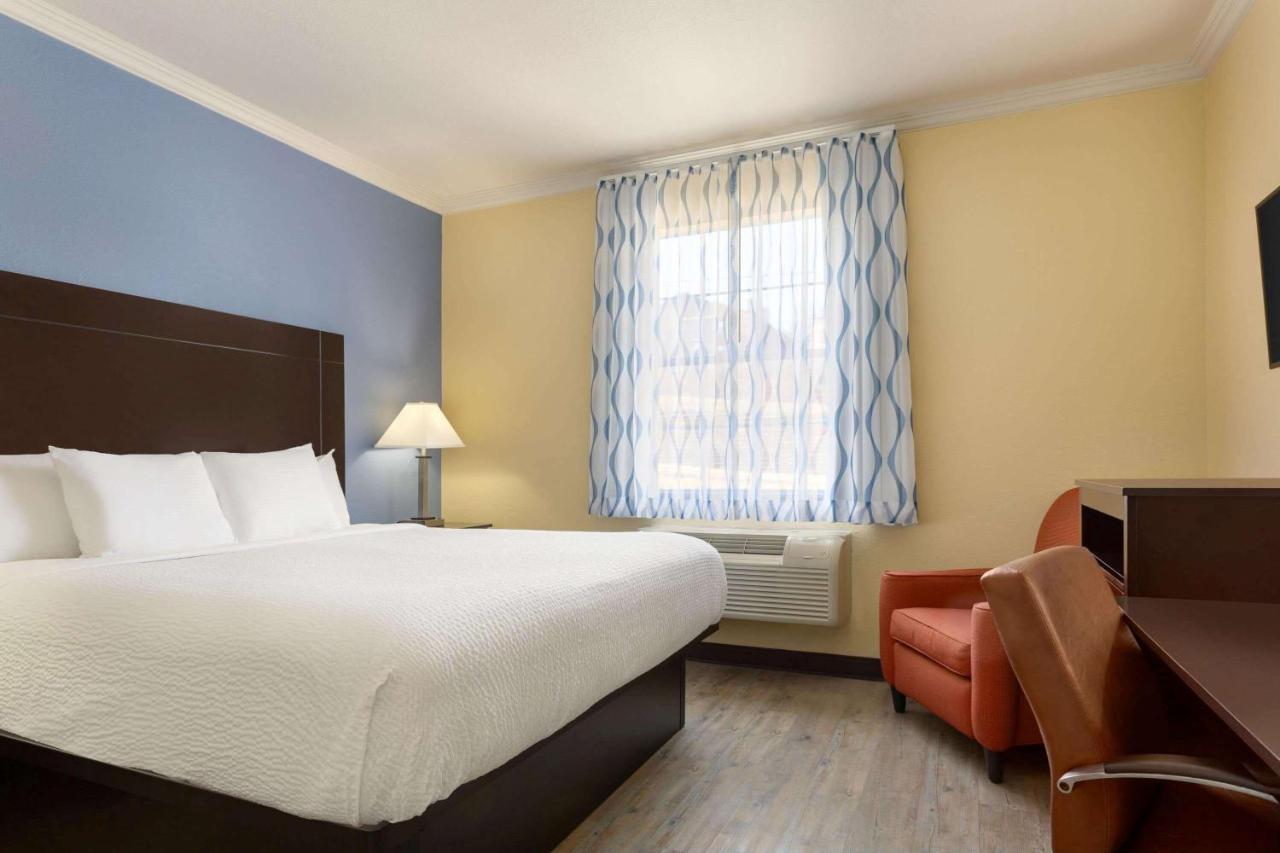 Days Inn & Suites By Wyndham Dfw Airport South-Euless Εξωτερικό φωτογραφία