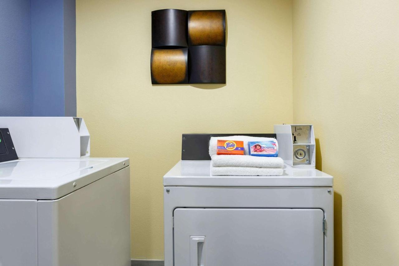 Days Inn & Suites By Wyndham Dfw Airport South-Euless Εξωτερικό φωτογραφία