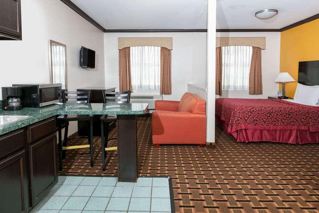 Days Inn & Suites By Wyndham Dfw Airport South-Euless Δωμάτιο φωτογραφία