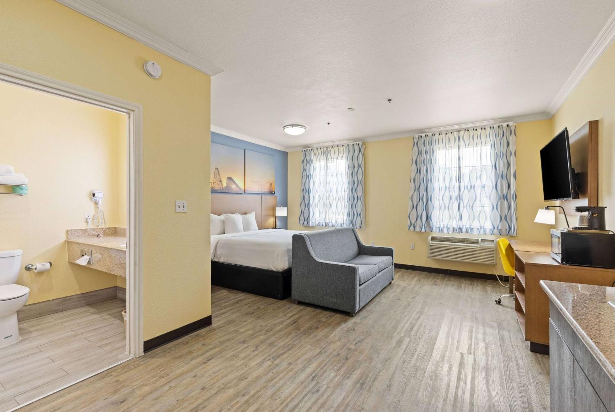 Days Inn & Suites By Wyndham Dfw Airport South-Euless Εξωτερικό φωτογραφία