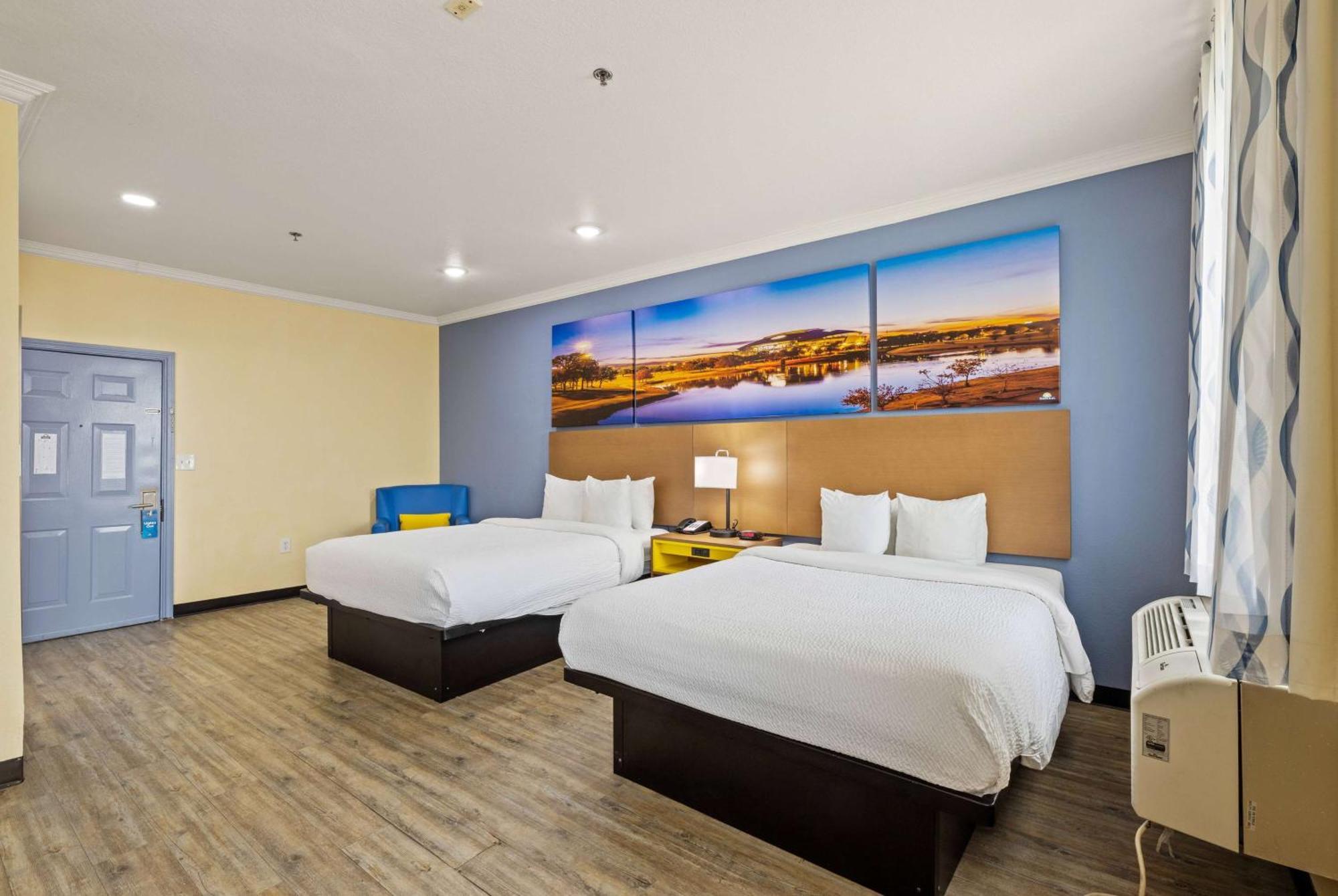 Days Inn & Suites By Wyndham Dfw Airport South-Euless Εξωτερικό φωτογραφία