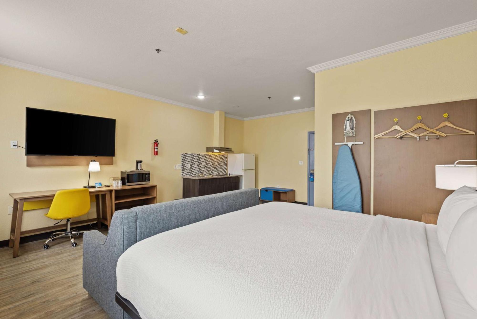 Days Inn & Suites By Wyndham Dfw Airport South-Euless Εξωτερικό φωτογραφία