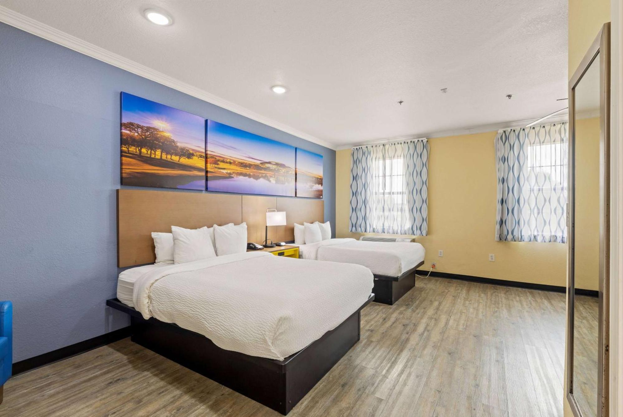 Days Inn & Suites By Wyndham Dfw Airport South-Euless Εξωτερικό φωτογραφία