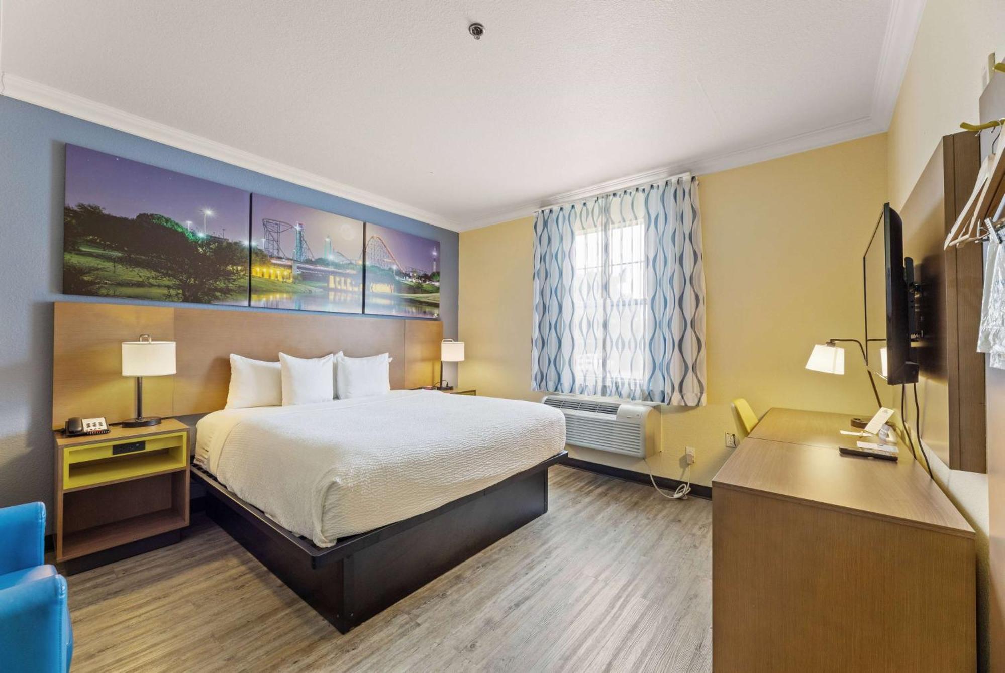 Days Inn & Suites By Wyndham Dfw Airport South-Euless Εξωτερικό φωτογραφία