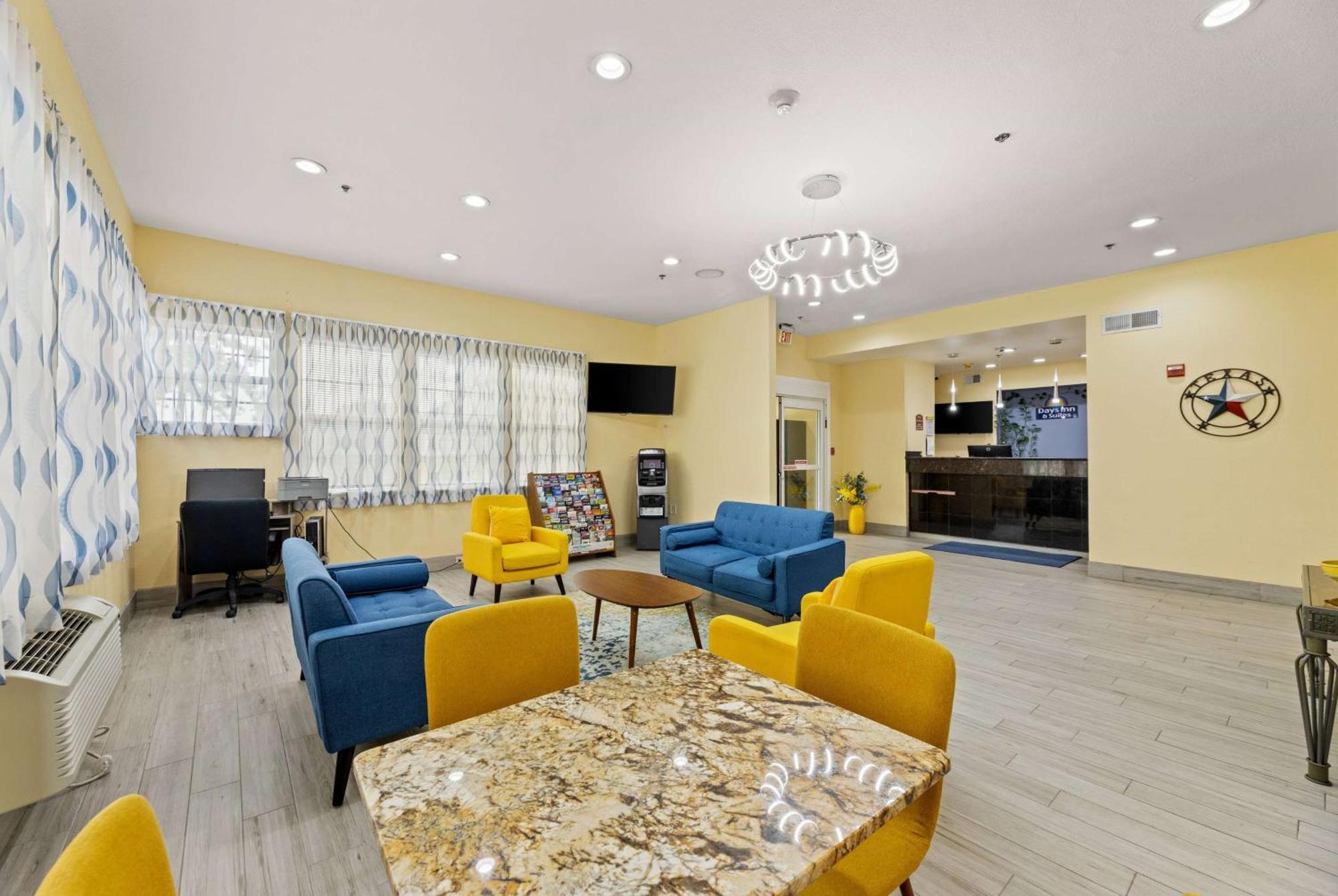 Days Inn & Suites By Wyndham Dfw Airport South-Euless Εξωτερικό φωτογραφία