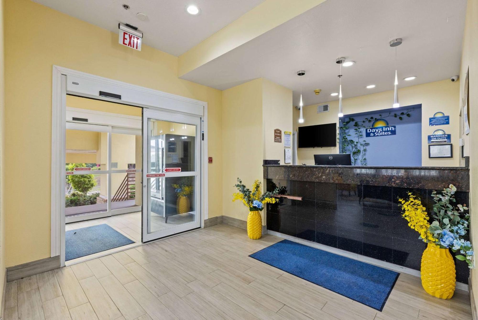 Days Inn & Suites By Wyndham Dfw Airport South-Euless Εξωτερικό φωτογραφία