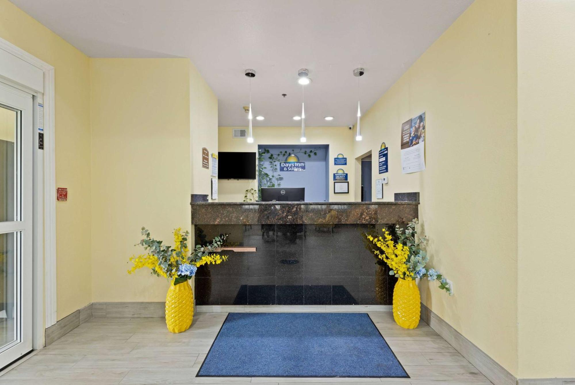 Days Inn & Suites By Wyndham Dfw Airport South-Euless Εξωτερικό φωτογραφία